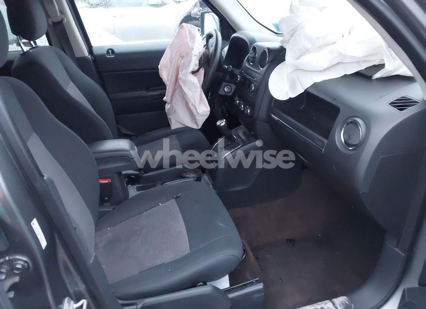 Photo 5 of 2014 Jeep Patriot SPORT (VIN 1C4NJPBA8ED573763)