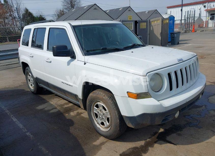 2014 Jeep Patriot SPORT (VIN 1C4NJPBA8ED692042) main photo