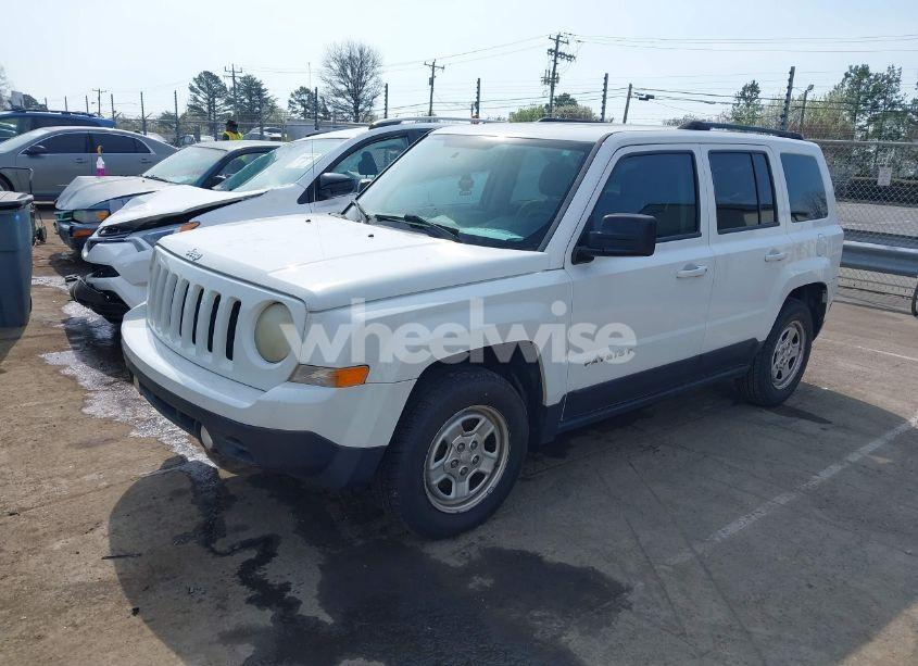 Photo 2 of 2014 Jeep Patriot SPORT (VIN 1C4NJPBA8ED692042)