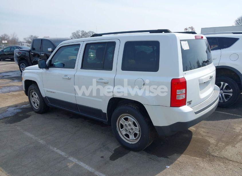 Photo 3 of 2014 Jeep Patriot SPORT (VIN 1C4NJPBA8ED692042)