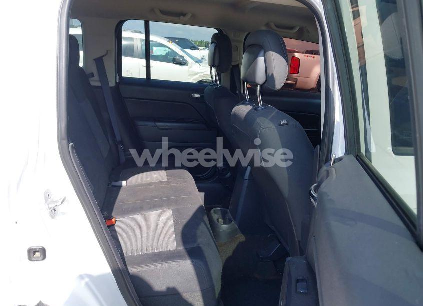 Photo 8 of 2014 Jeep Patriot SPORT (VIN 1C4NJPBA8ED772974)