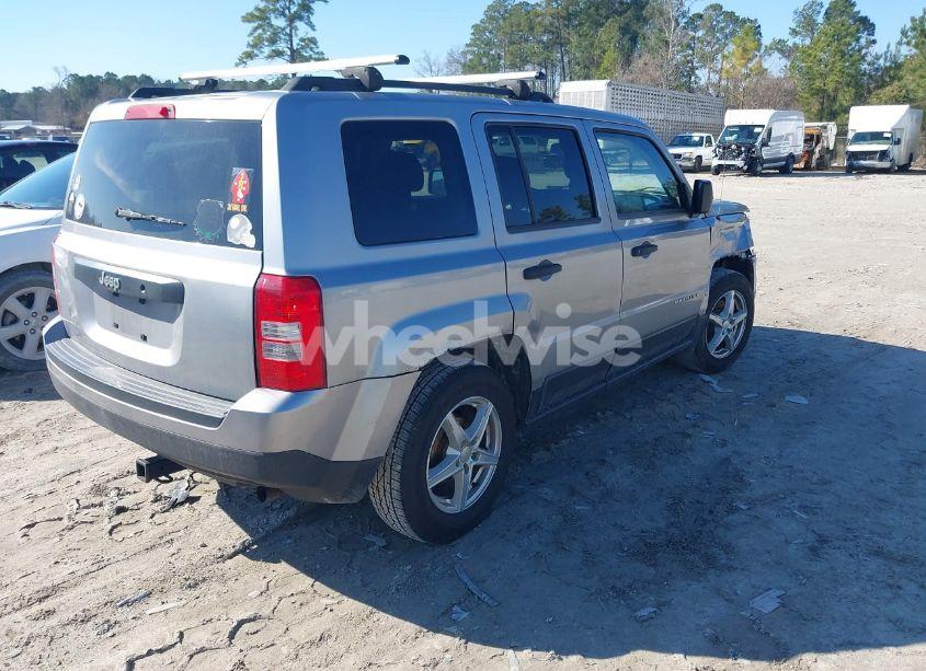 Photo 4 of 2014 Jeep Patriot SPORT (VIN 1C4NJPBA8ED857359)