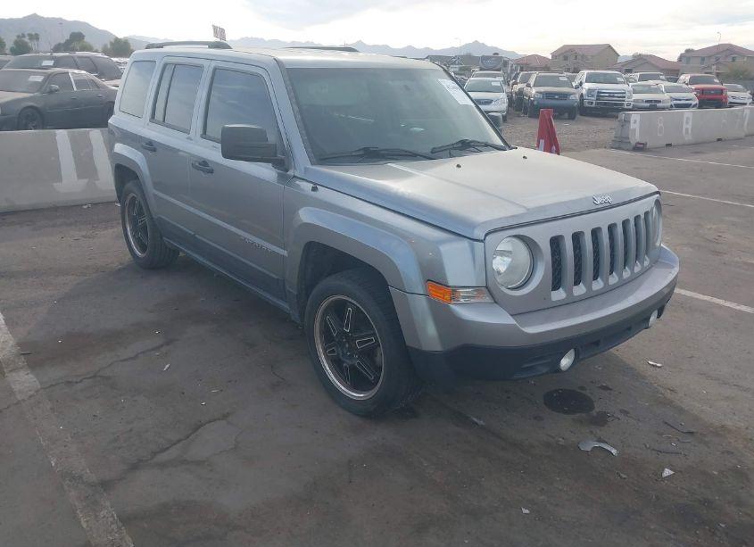 2015 Jeep Patriot SPORT (VIN 1C4NJPBA8FD388324) main photo