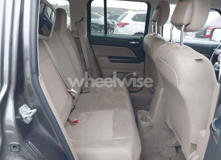 Photo 8 of 2016 Jeep Patriot SPORT (VIN 1C4NJPBA8GD512562)