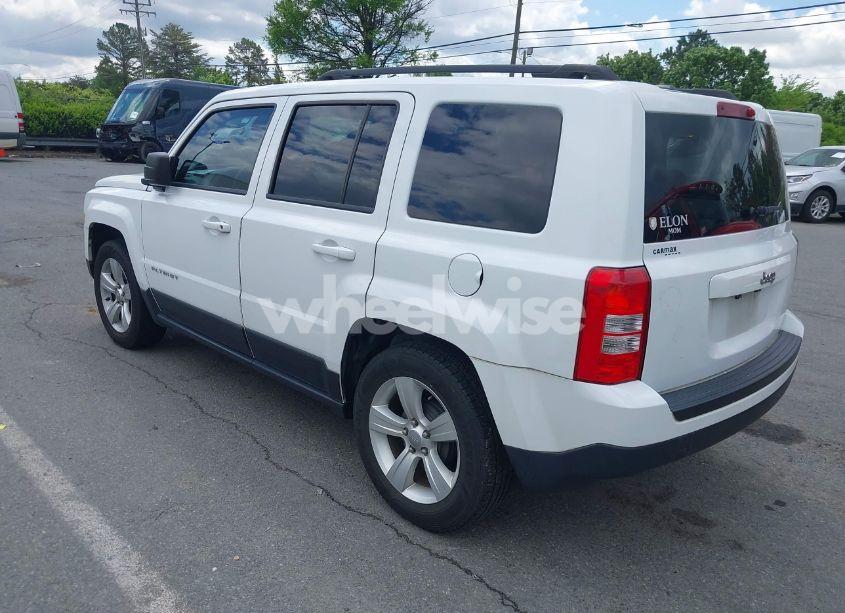 Photo 3 of 2016 Jeep Patriot SPORT (VIN 1C4NJPBA8GD561843)