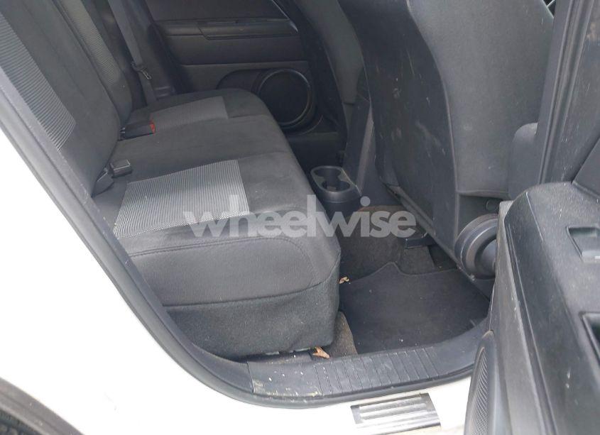 Photo 8 of 2016 Jeep Patriot SPORT (VIN 1C4NJPBA8GD561843)