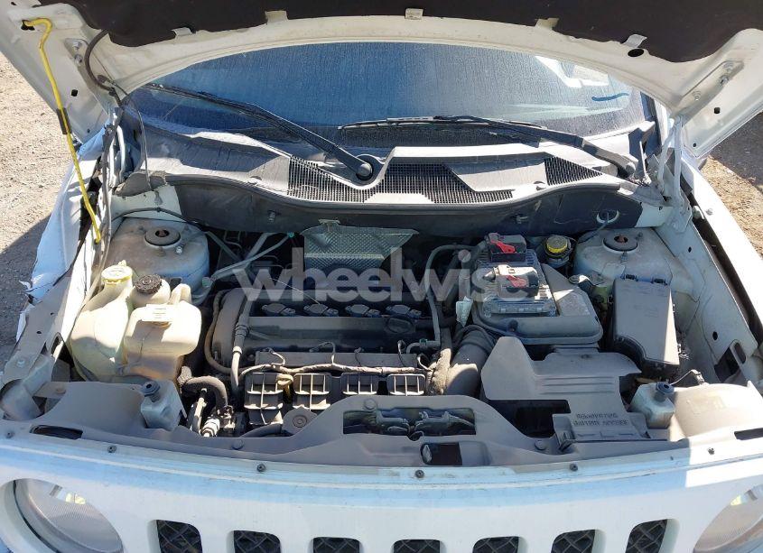 Photo 10 of 2016 Jeep Patriot SPORT (VIN 1C4NJPBA8GD575435)