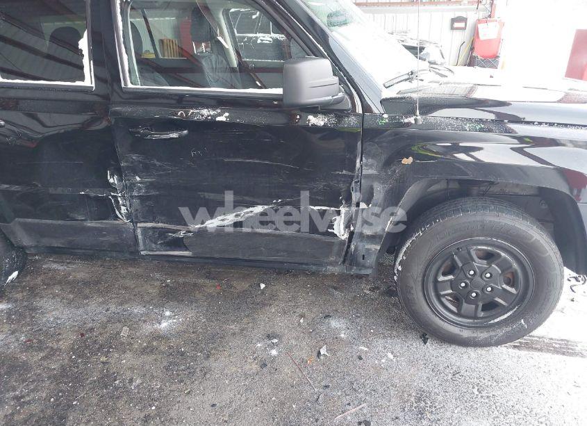 Photo 6 of 2016 Jeep Patriot SPORT (VIN 1C4NJPBA8GD753442)