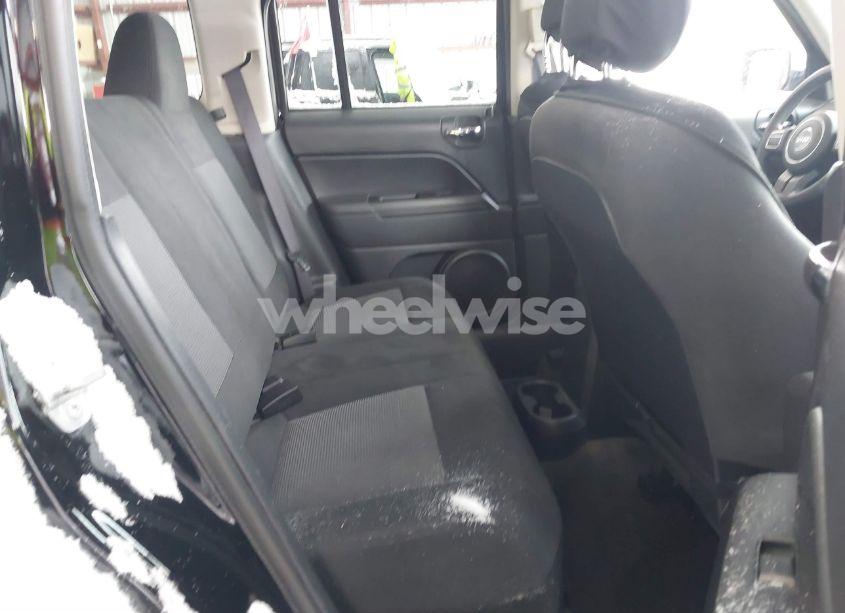 Photo 8 of 2016 Jeep Patriot SPORT (VIN 1C4NJPBA8GD753442)