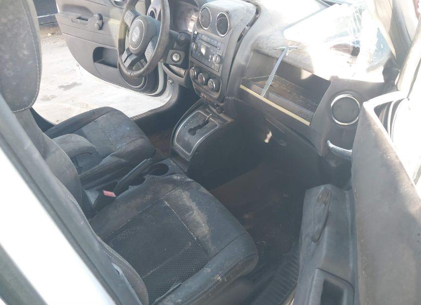 Photo 5 of 2016 Jeep Patriot SPORT SE (VIN 1C4NJPBA8GD777272)