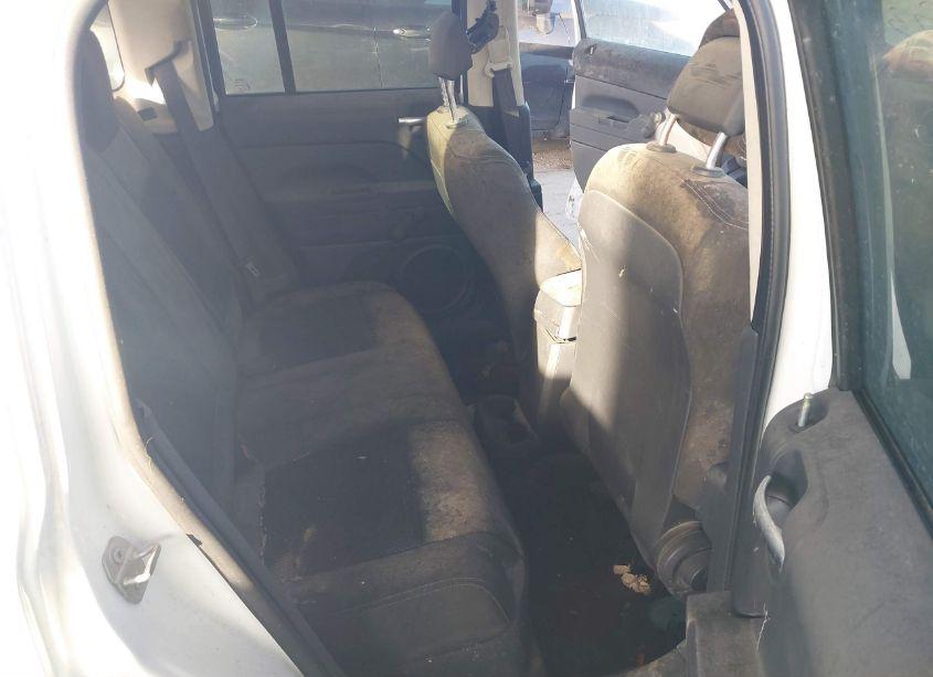 Photo 8 of 2016 Jeep Patriot SPORT SE (VIN 1C4NJPBA8GD777272)