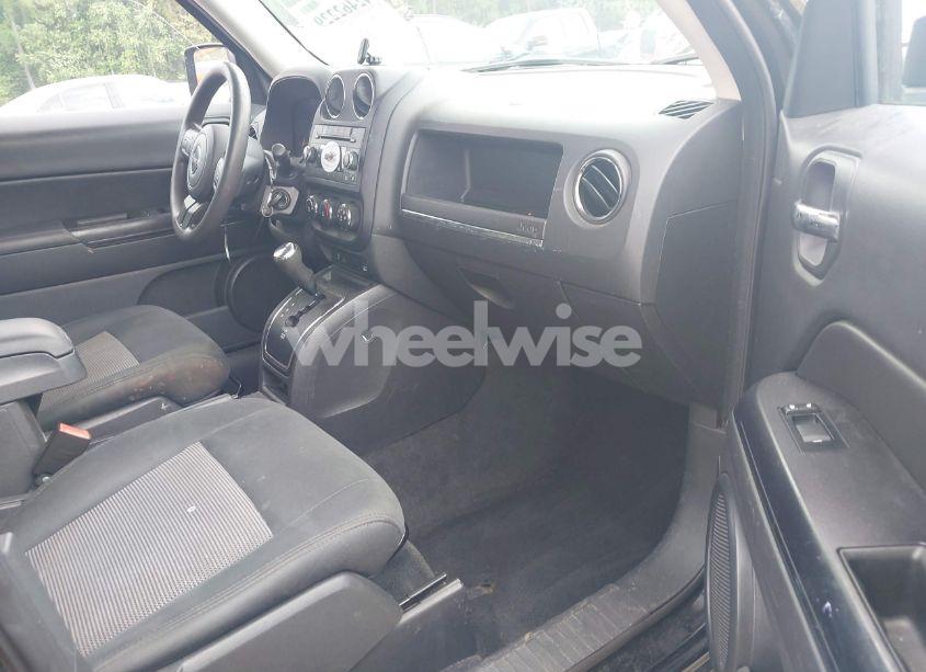 Photo 5 of 2013 Jeep Patriot SPORT (VIN 1C4NJPBA9DD187660)