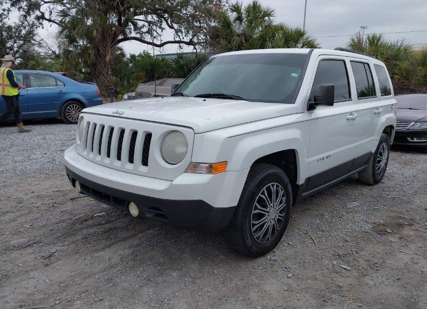 Photo 2 of 2013 Jeep Patriot SPORT (VIN 1C4NJPBA9DD272630)