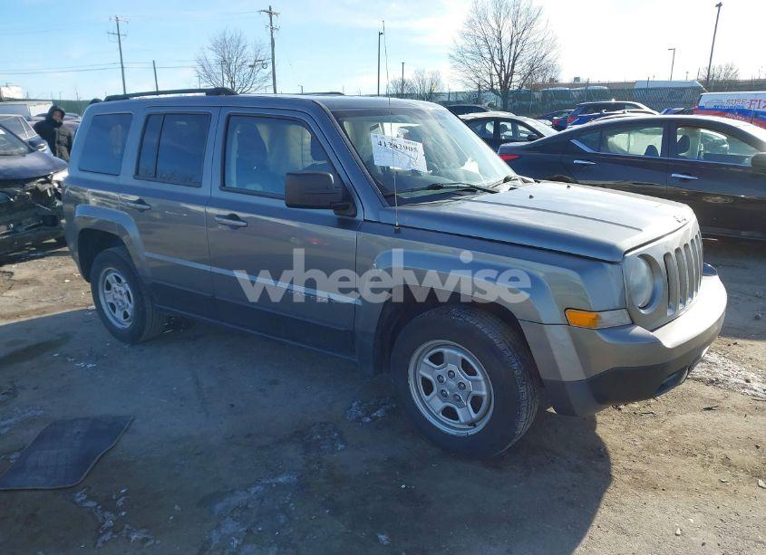 2014 Jeep Patriot SPORT (VIN 1C4NJPBA9ED524376) main photo