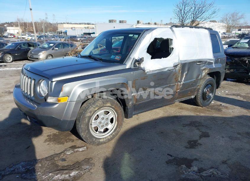 Photo 2 of 2014 Jeep Patriot SPORT (VIN 1C4NJPBA9ED524376)