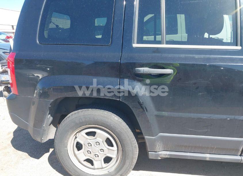 Photo 6 of 2014 Jeep Patriot SPORT (VIN 1C4NJPBA9ED589020)