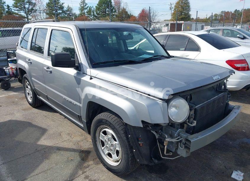 2014 Jeep Patriot SPORT (VIN 1C4NJPBA9ED740244) main photo