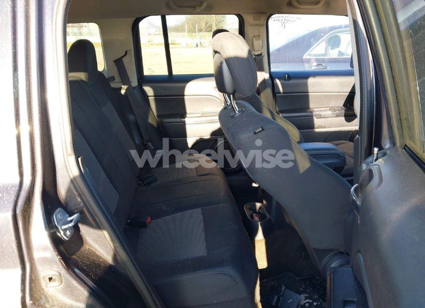 Photo 8 of 2014 Jeep Patriot ALTITUDE (VIN 1C4NJPBA9ED752653)