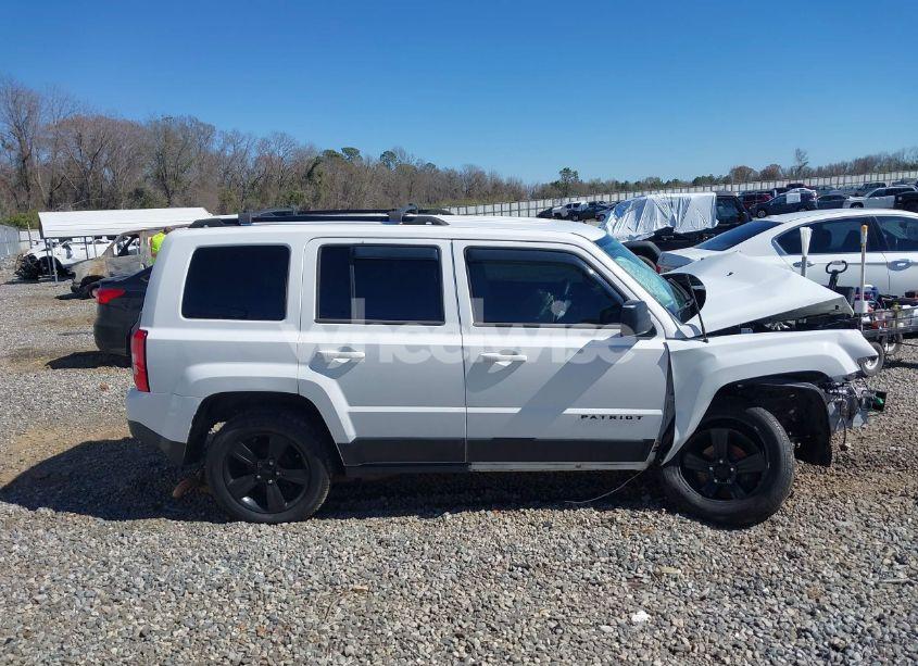 Photo 13 of 2014 Jeep Patriot ALTITUDE (VIN 1C4NJPBA9ED889186)