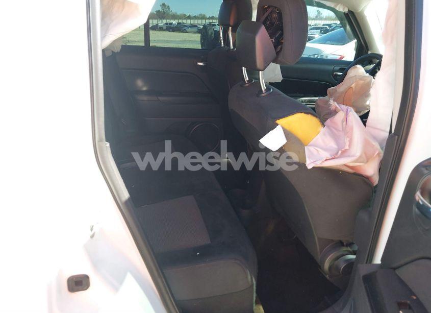 Photo 8 of 2014 Jeep Patriot ALTITUDE (VIN 1C4NJPBA9ED889186)