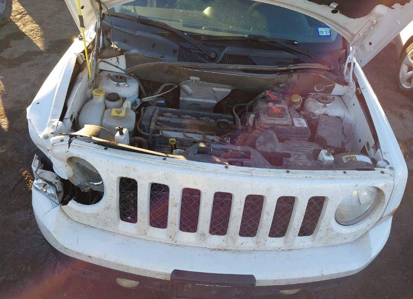 Photo 10 of 2015 Jeep Patriot SPORT (VIN 1C4NJPBA9FD285560)