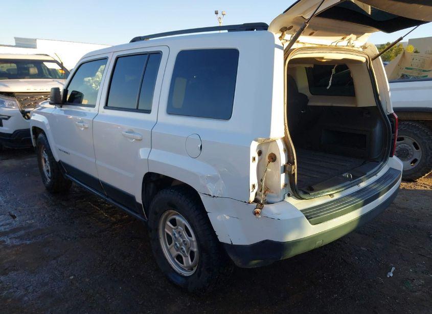Photo 3 of 2015 Jeep Patriot SPORT (VIN 1C4NJPBA9FD285560)