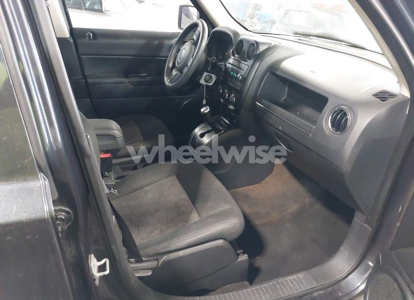 Photo 5 of 2015 Jeep Patriot SPORT (VIN 1C4NJPBA9FD340928)