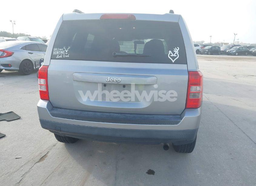 Photo 17 of 2015 Jeep Patriot SPORT (VIN 1C4NJPBA9FD386274)