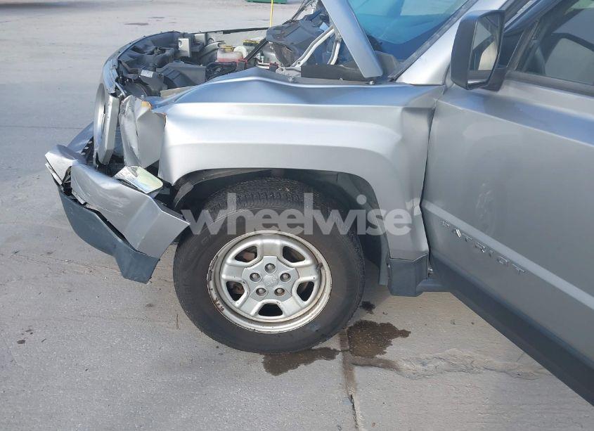 Photo 6 of 2015 Jeep Patriot SPORT (VIN 1C4NJPBA9FD386274)