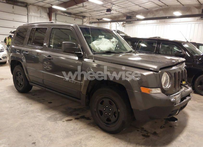 2016 Jeep Patriot SPORT (VIN 1C4NJPBA9GD526793) main photo