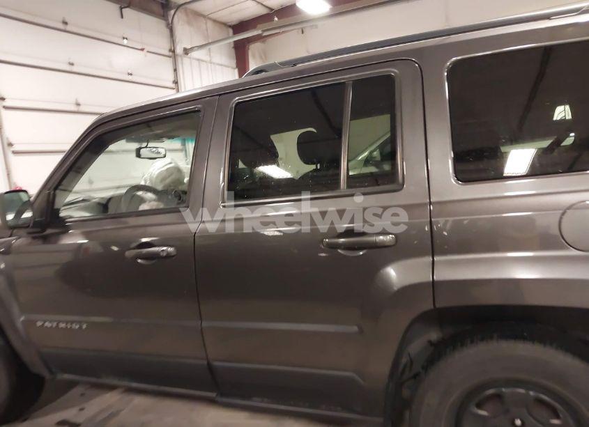 Photo 15 of 2016 Jeep Patriot SPORT (VIN 1C4NJPBA9GD526793)