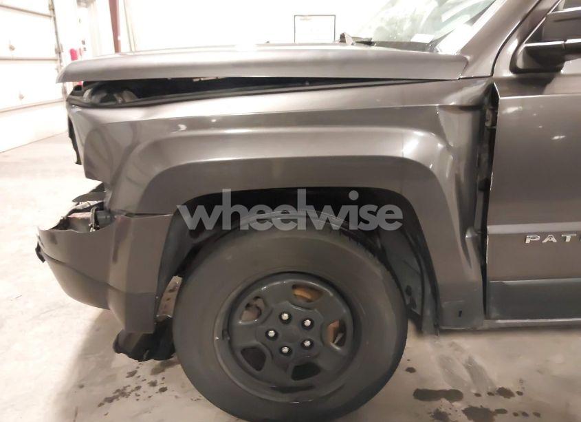 Photo 18 of 2016 Jeep Patriot SPORT (VIN 1C4NJPBA9GD526793)