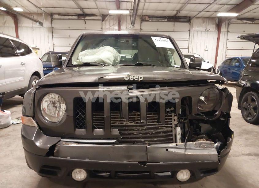 Photo 6 of 2016 Jeep Patriot SPORT (VIN 1C4NJPBA9GD526793)
