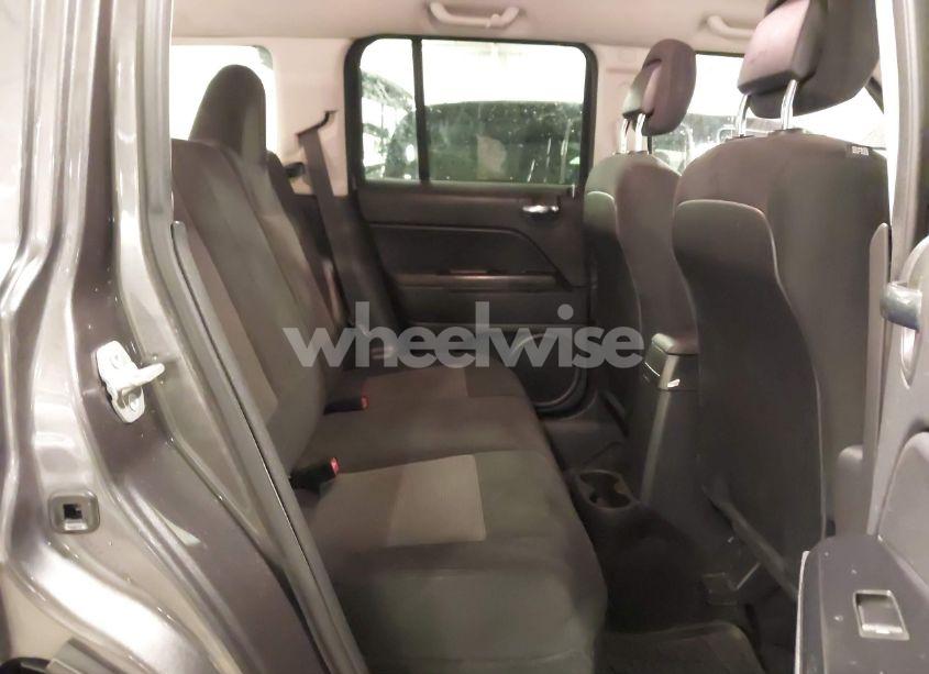 Photo 8 of 2016 Jeep Patriot SPORT (VIN 1C4NJPBA9GD526793)