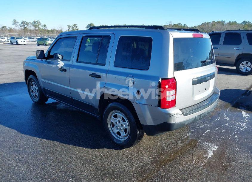 Photo 3 of 2016 Jeep Patriot SPORT (VIN 1C4NJPBA9GD589182)