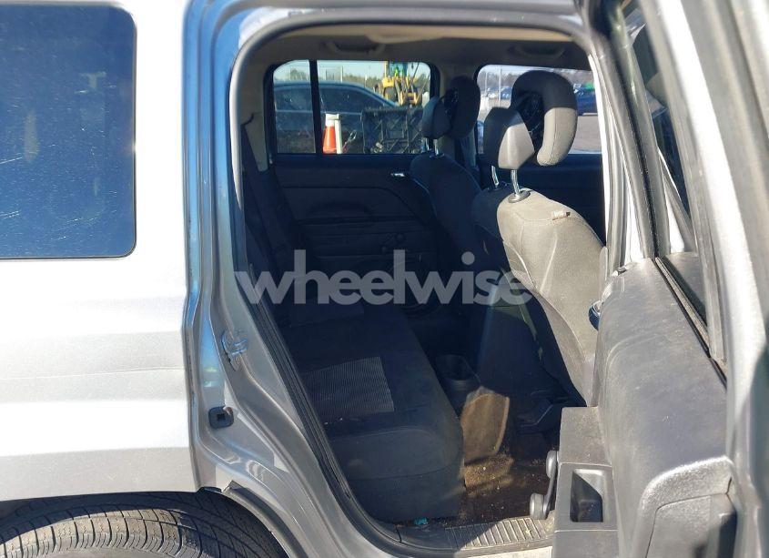 Photo 8 of 2016 Jeep Patriot SPORT (VIN 1C4NJPBA9GD589182)