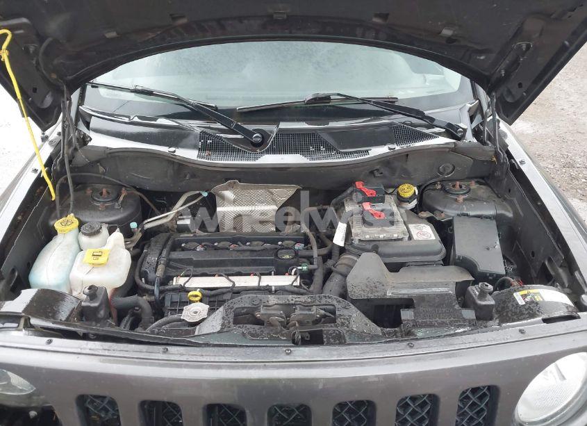 Photo 10 of 2016 Jeep Patriot SPORT (VIN 1C4NJPBA9GD760349)