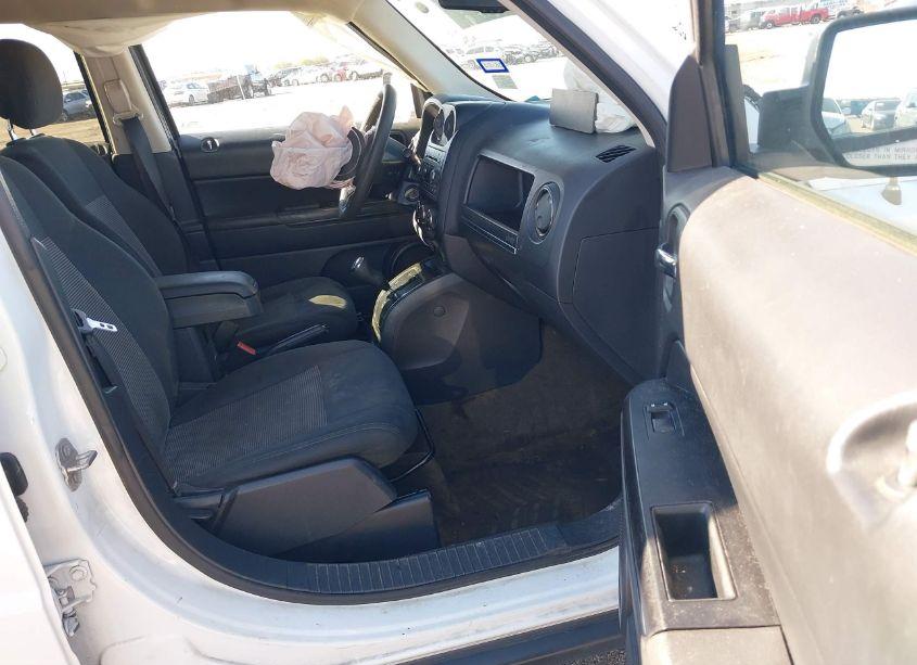 Photo 5 of 2017 Jeep Patriot SPORT FWD (VIN 1C4NJPBA9HD116299)