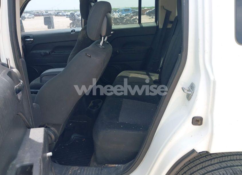 Photo 8 of 2014 Jeep Patriot SPORT (VIN 1C4NJPBAXED547553)