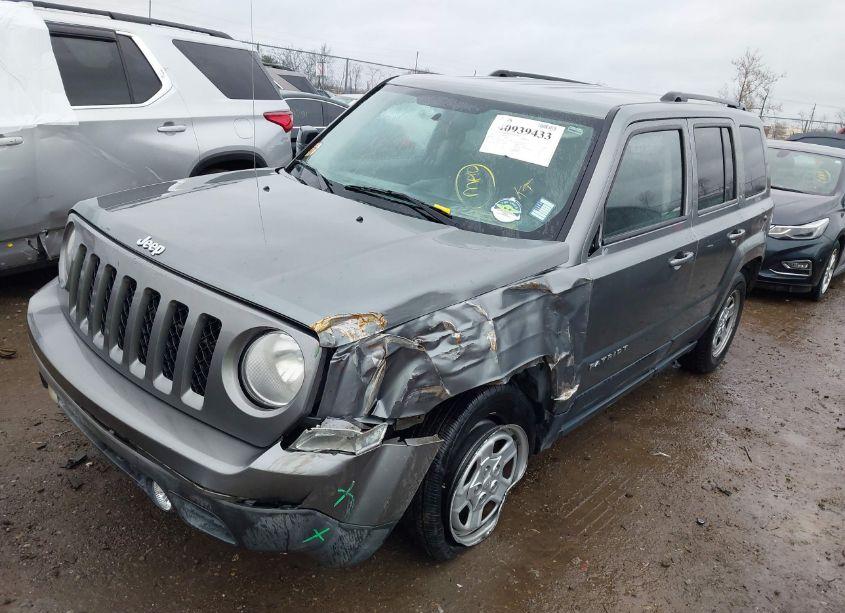 Photo 2 of 2014 Jeep Patriot SPORT (VIN 1C4NJPBAXED596185)