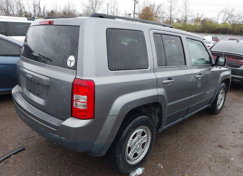 Photo 4 of 2014 Jeep Patriot SPORT (VIN 1C4NJPBAXED596185)