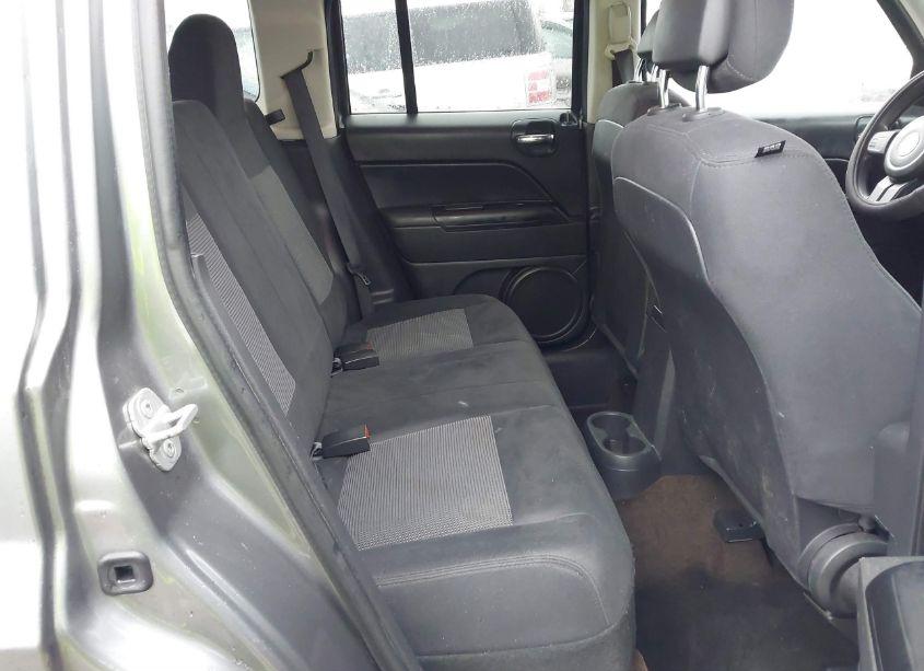 Photo 8 of 2014 Jeep Patriot SPORT (VIN 1C4NJPBAXED596185)