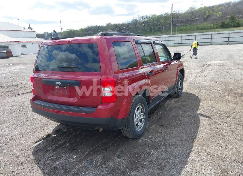 Photo 4 of 2014 Jeep Patriot SPORT (VIN 1C4NJPBAXED812973)