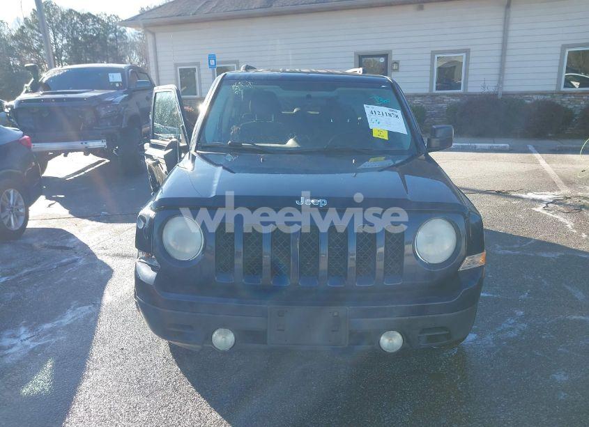 Photo 12 of 2014 Jeep Patriot SPORT (VIN 1C4NJPBAXED844001)