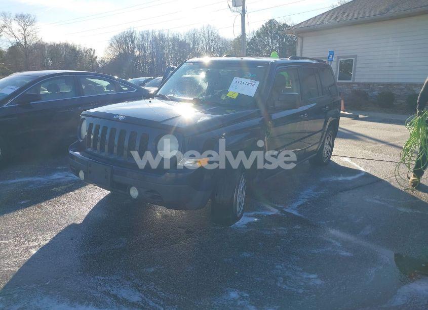Photo 2 of 2014 Jeep Patriot SPORT (VIN 1C4NJPBAXED844001)