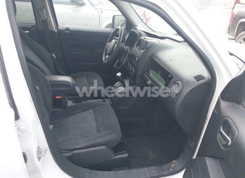 Photo 5 of 2015 Jeep Patriot SPORT (VIN 1C4NJPBAXFD419508)