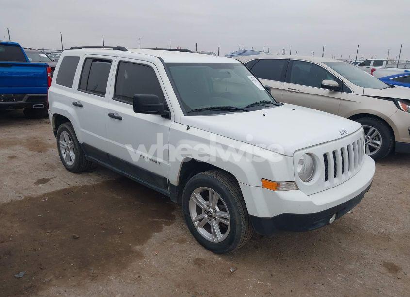 2015 Jeep Patriot SPORT (VIN 1C4NJPBAXFD438382) main photo
