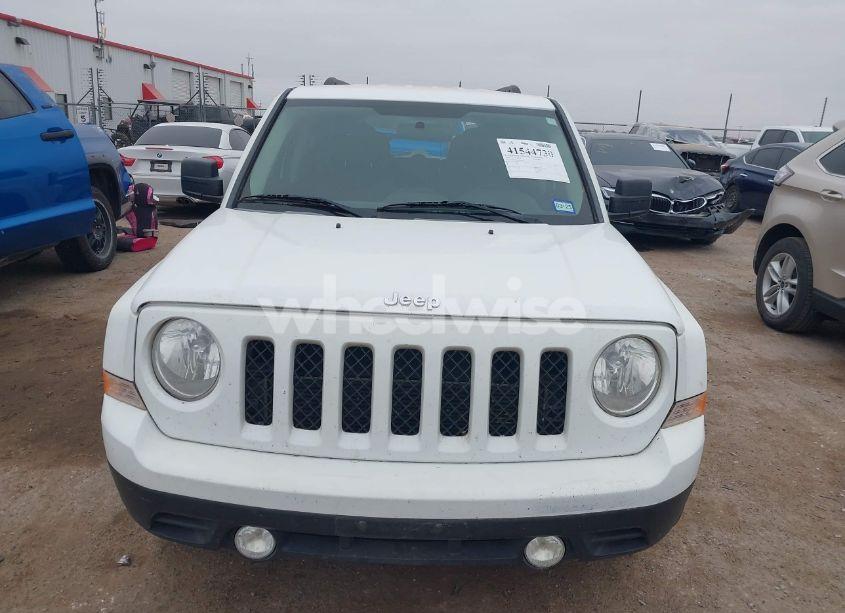 Photo 12 of 2015 Jeep Patriot SPORT (VIN 1C4NJPBAXFD438382)