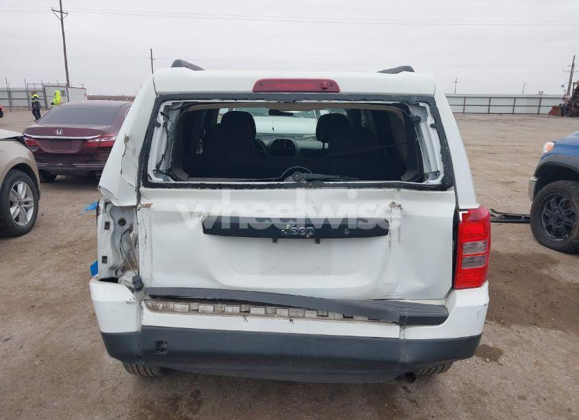 Photo 16 of 2015 Jeep Patriot SPORT (VIN 1C4NJPBAXFD438382)