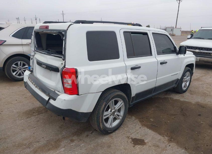 Photo 4 of 2015 Jeep Patriot SPORT (VIN 1C4NJPBAXFD438382)